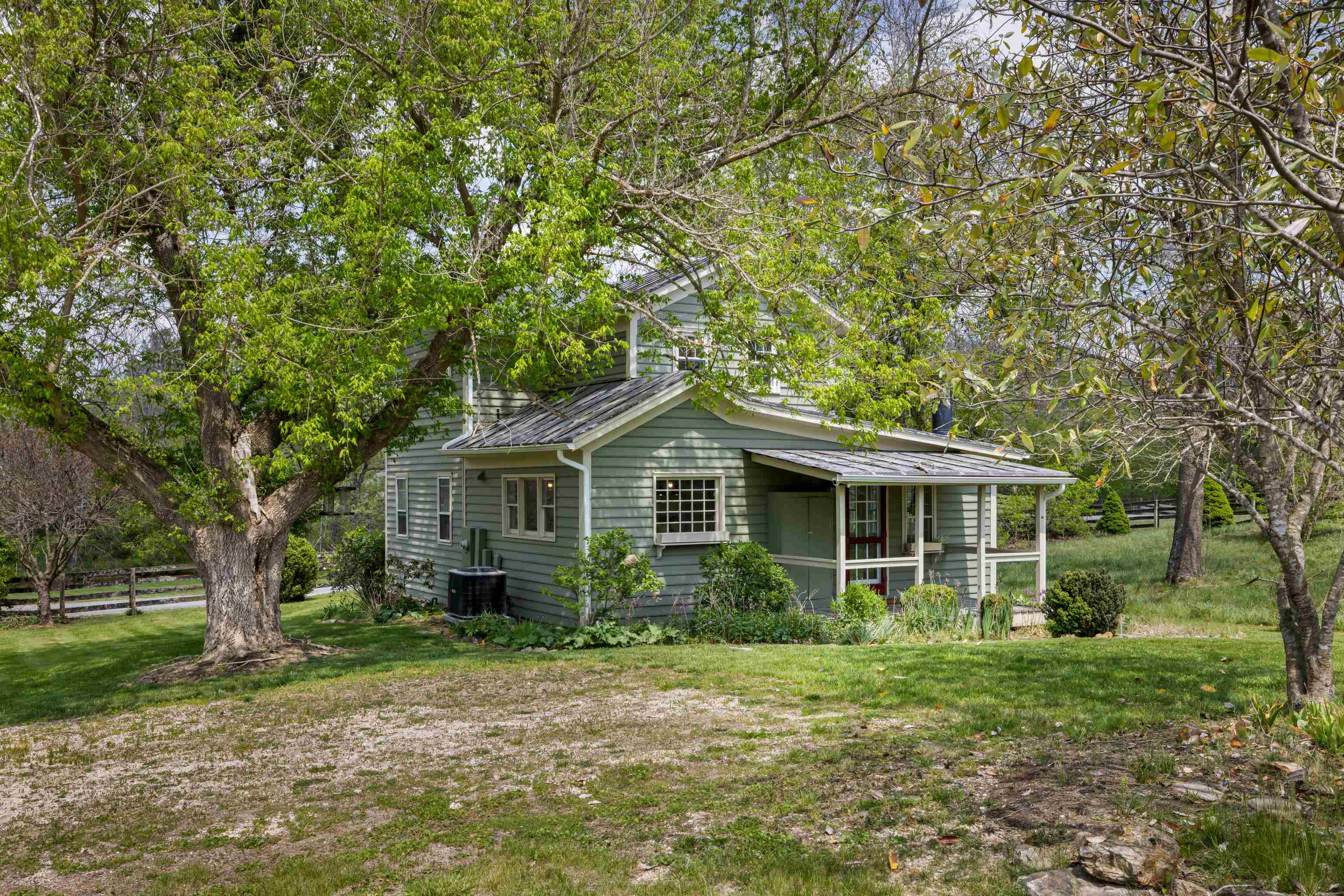 396 BELLEVUE LN, ROCKBRIDGE BATHS, Virginia 24473, 2 Bedrooms Bedrooms, ,2 BathroomsBathrooms,Residential,396 BELLEVUE LN,676374 MLS # 676374