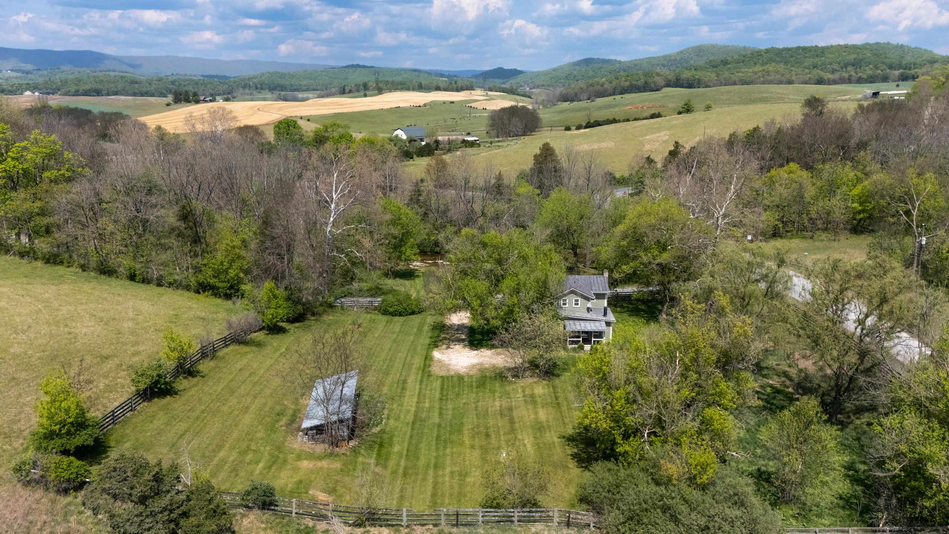 396 BELLEVUE LN, ROCKBRIDGE BATHS, Virginia 24473, 2 Bedrooms Bedrooms, ,2 BathroomsBathrooms,Residential,396 BELLEVUE LN,676374 MLS # 676374