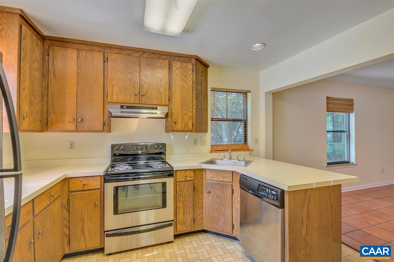 718 EXTON CT, CHARLOTTESVILLE, Virginia 22901, 2 Bedrooms Bedrooms, ,1 BathroomBathrooms,Residential,718 EXTON CT,676378 MLS # 676378