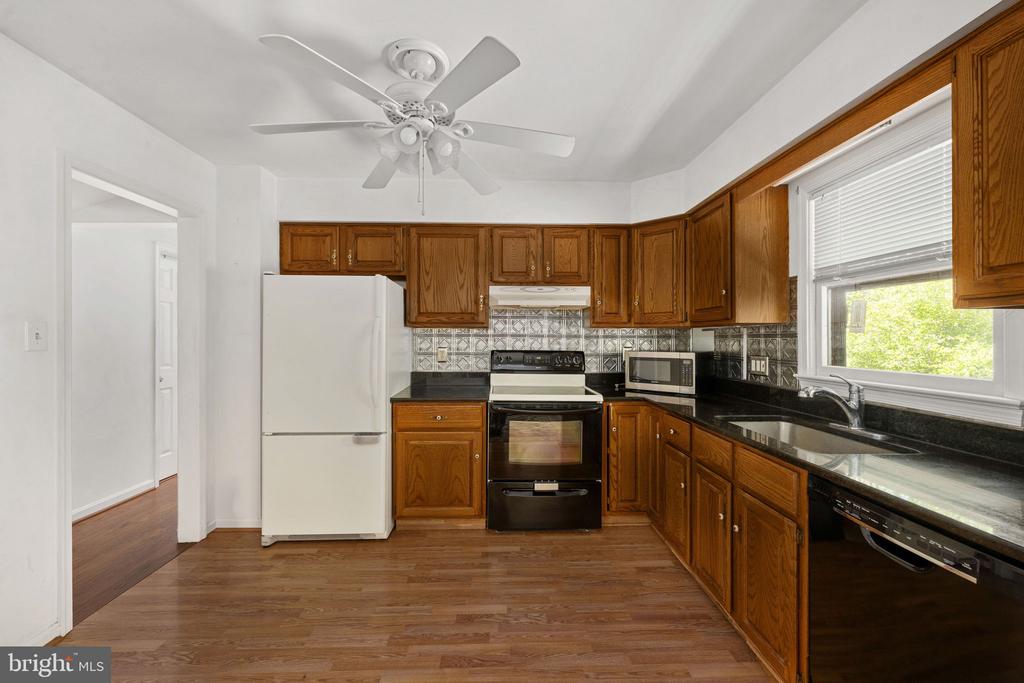 11154 ALUM SPRINGS RD, CULPEPER, Virginia 22701, 4 Bedrooms Bedrooms, ,3 BathroomsBathrooms,Residential,11154 ALUM SPRINGS RD,VACU2013362 MLS # VACU2013362