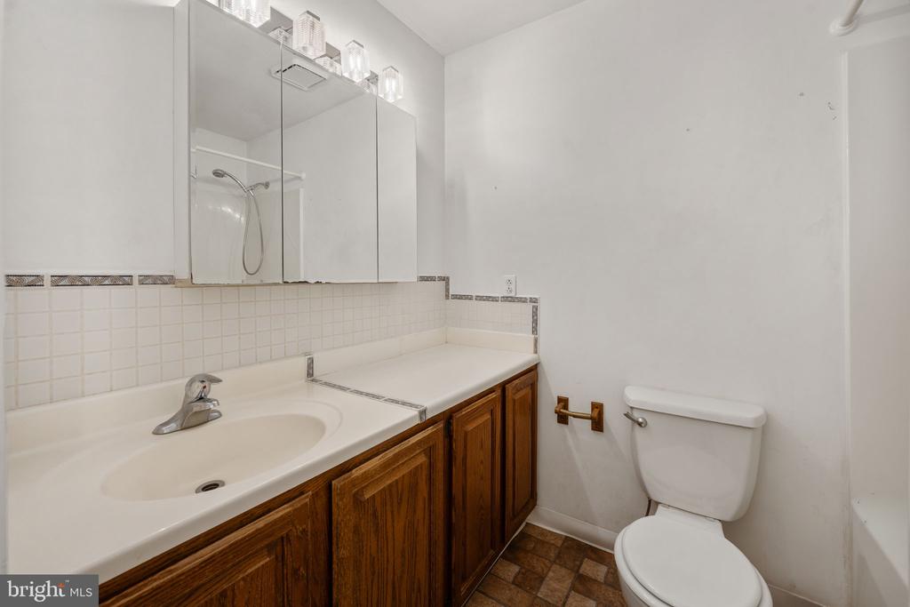 11154 ALUM SPRINGS RD, CULPEPER, Virginia 22701, 4 Bedrooms Bedrooms, ,3 BathroomsBathrooms,Residential,11154 ALUM SPRINGS RD,VACU2013362 MLS # VACU2013362