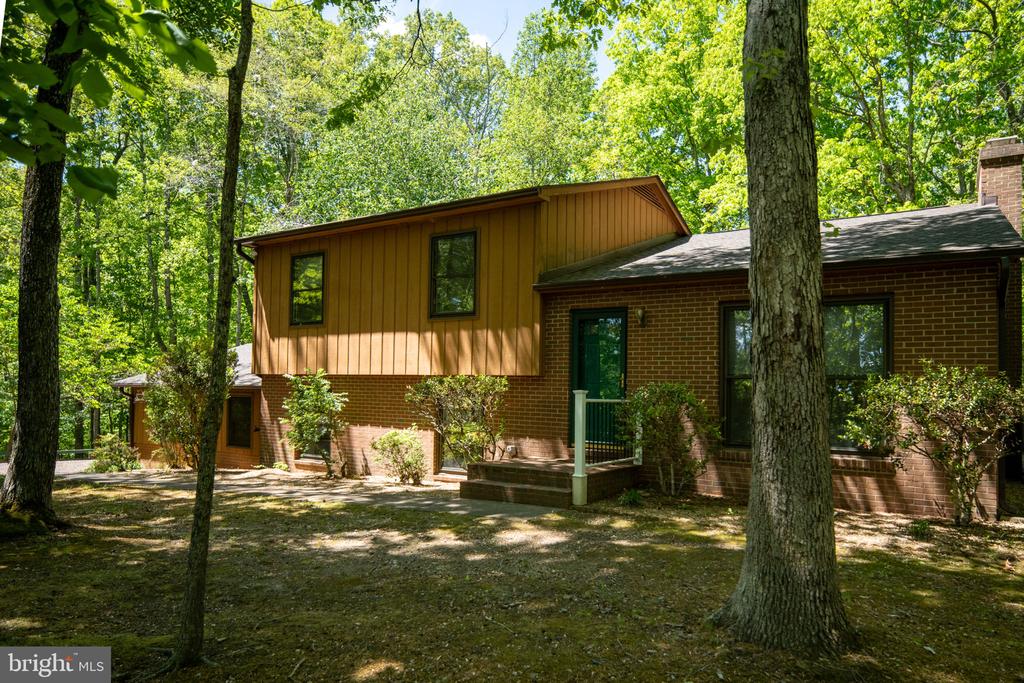 11154 ALUM SPRINGS RD, CULPEPER, Virginia 22701, 4 Bedrooms Bedrooms, ,3 BathroomsBathrooms,Residential,11154 ALUM SPRINGS RD,VACU2013362 MLS # VACU2013362