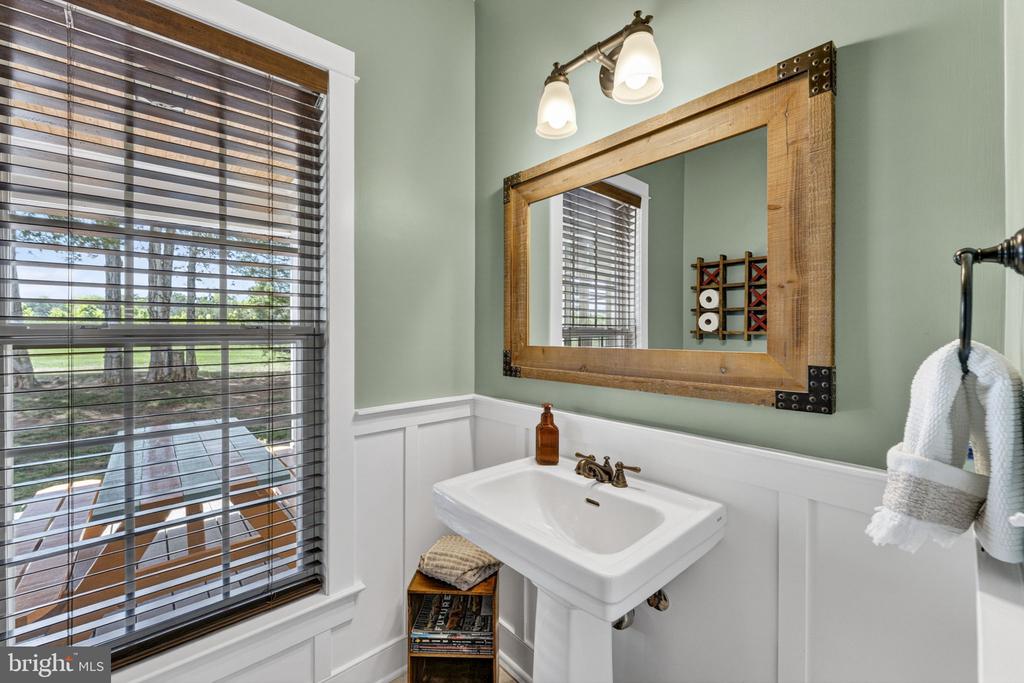 18438 SNAFFLE LN, CULPEPER, Virginia 22701, 4 Bedrooms Bedrooms, ,4 BathroomsBathrooms,Residential,18438 SNAFFLE LN,VACU2013402 MLS # VACU2013402