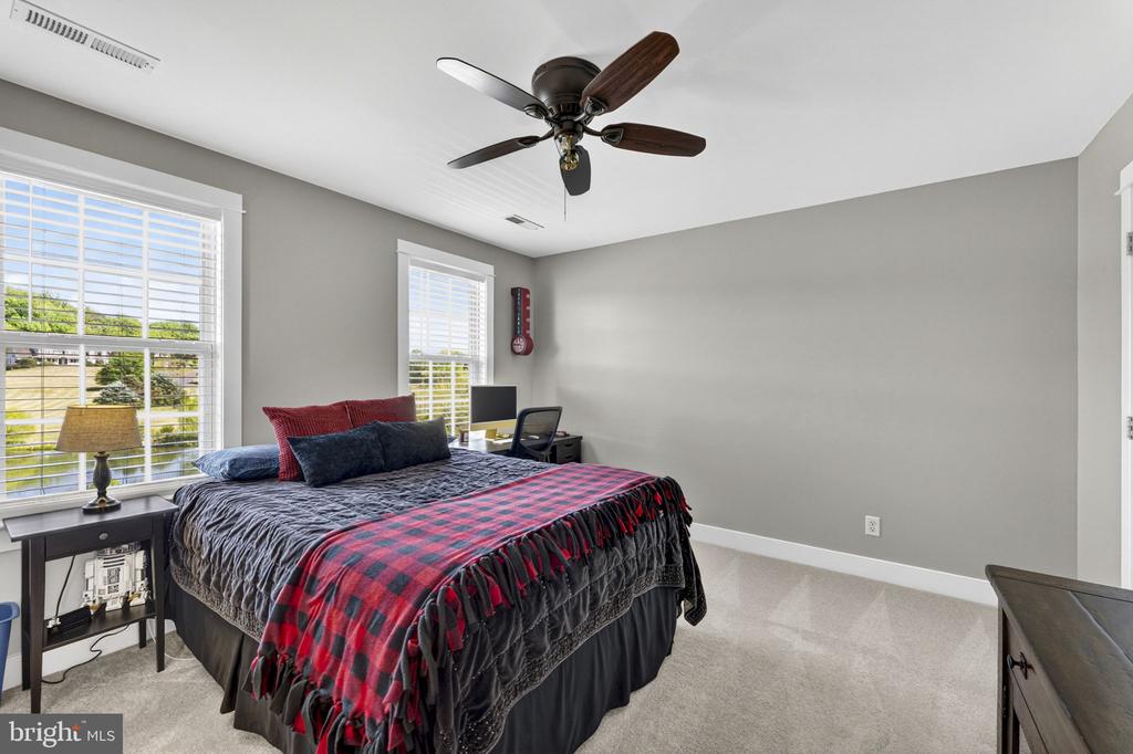 18438 SNAFFLE LN, CULPEPER, Virginia 22701, 4 Bedrooms Bedrooms, ,4 BathroomsBathrooms,Residential,18438 SNAFFLE LN,VACU2013402 MLS # VACU2013402