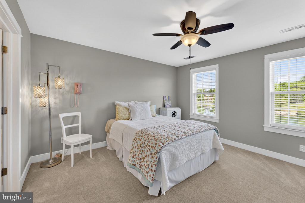 18438 SNAFFLE LN, CULPEPER, Virginia 22701, 4 Bedrooms Bedrooms, ,4 BathroomsBathrooms,Residential,18438 SNAFFLE LN,VACU2013402 MLS # VACU2013402
