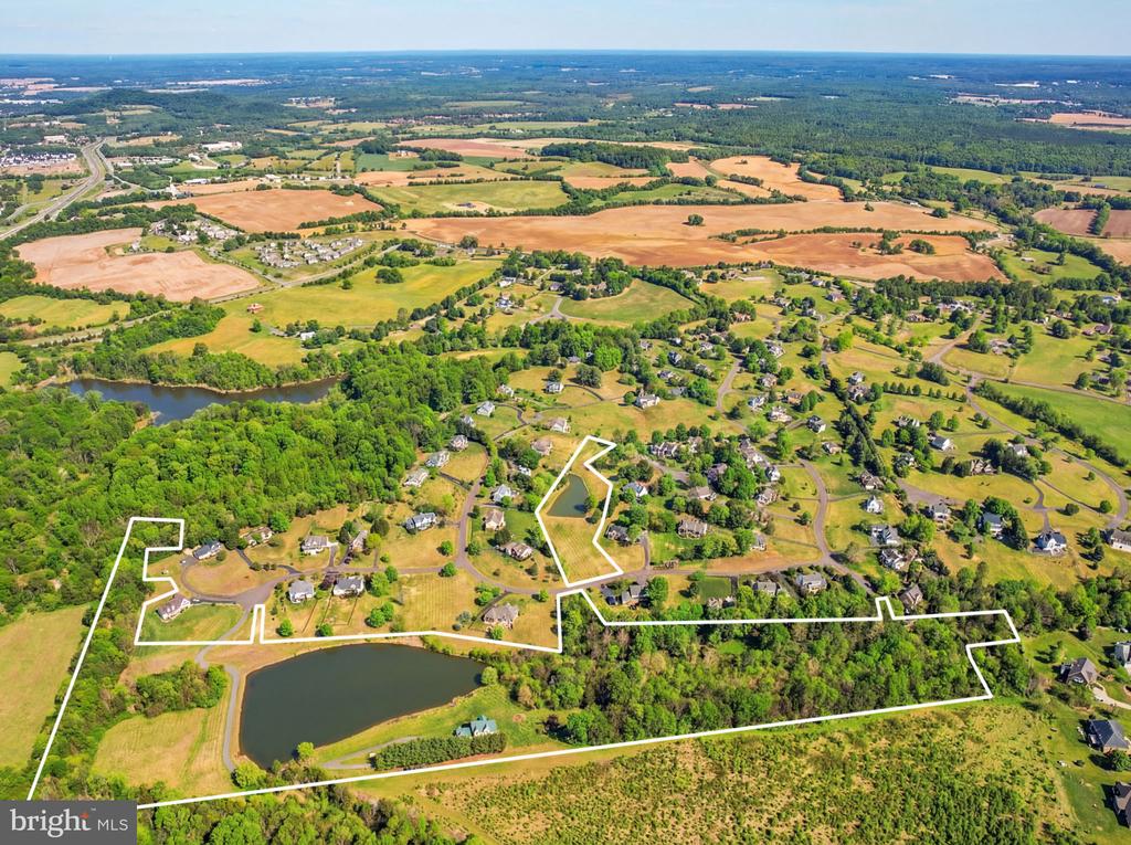 18438 SNAFFLE LN, CULPEPER, Virginia 22701, 4 Bedrooms Bedrooms, ,4 BathroomsBathrooms,Residential,18438 SNAFFLE LN,VACU2013402 MLS # VACU2013402