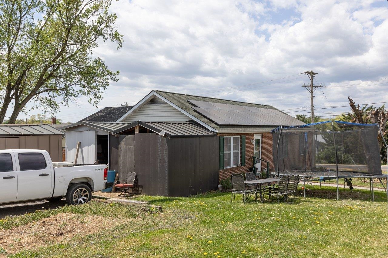 195 5TH ST, HARRISONBURG, Virginia 22802, 3 Bedrooms Bedrooms, ,2 BathroomsBathrooms,Residential,195 5TH ST,676388 MLS # 676388