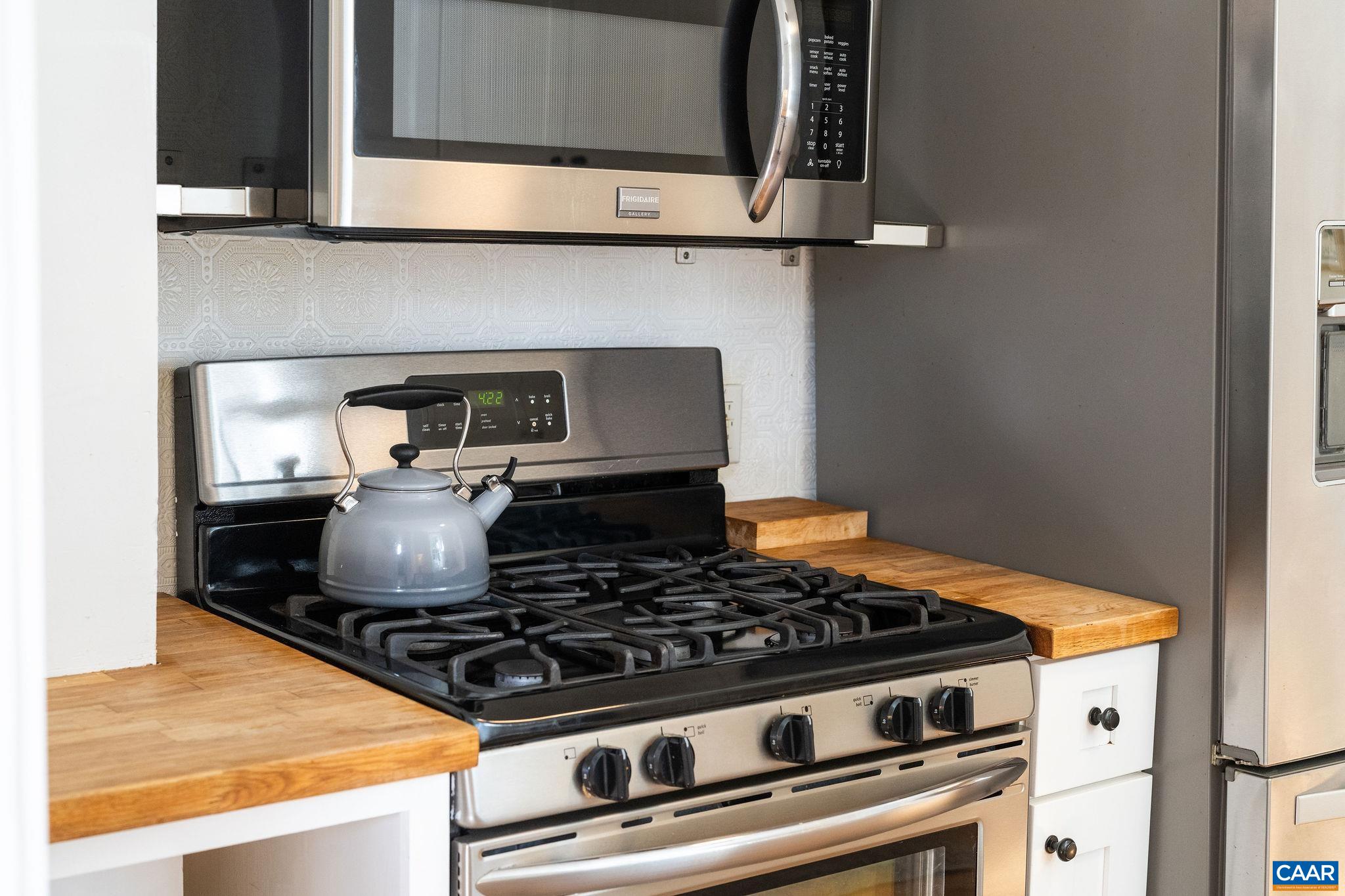 902 SAINT CLAIR AVE, CHARLOTTESVILLE, Virginia 22901, 3 Bedrooms Bedrooms, ,2 BathroomsBathrooms,Residential,902 SAINT CLAIR AVE,676393 MLS # 676393