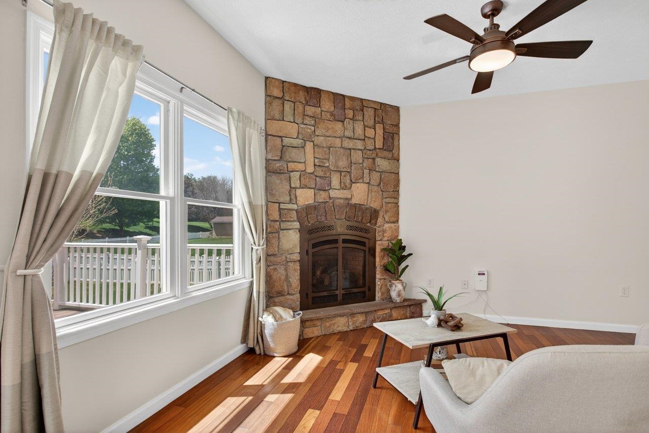3265 BERRYFIELD DR, ROCKINGHAM, Virginia 22801, 4 Bedrooms Bedrooms, ,3 BathroomsBathrooms,Residential,3265 BERRYFIELD DR,676394 MLS # 676394