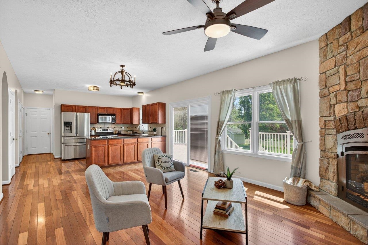 3265 BERRYFIELD DR, ROCKINGHAM, Virginia 22801, 4 Bedrooms Bedrooms, ,3 BathroomsBathrooms,Residential,3265 BERRYFIELD DR,676394 MLS # 676394