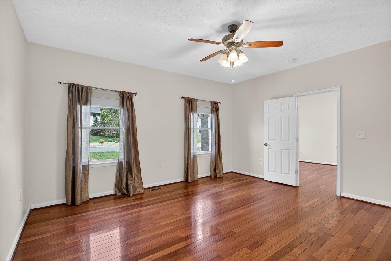3265 BERRYFIELD DR, ROCKINGHAM, Virginia 22801, 4 Bedrooms Bedrooms, ,3 BathroomsBathrooms,Residential,3265 BERRYFIELD DR,676394 MLS # 676394