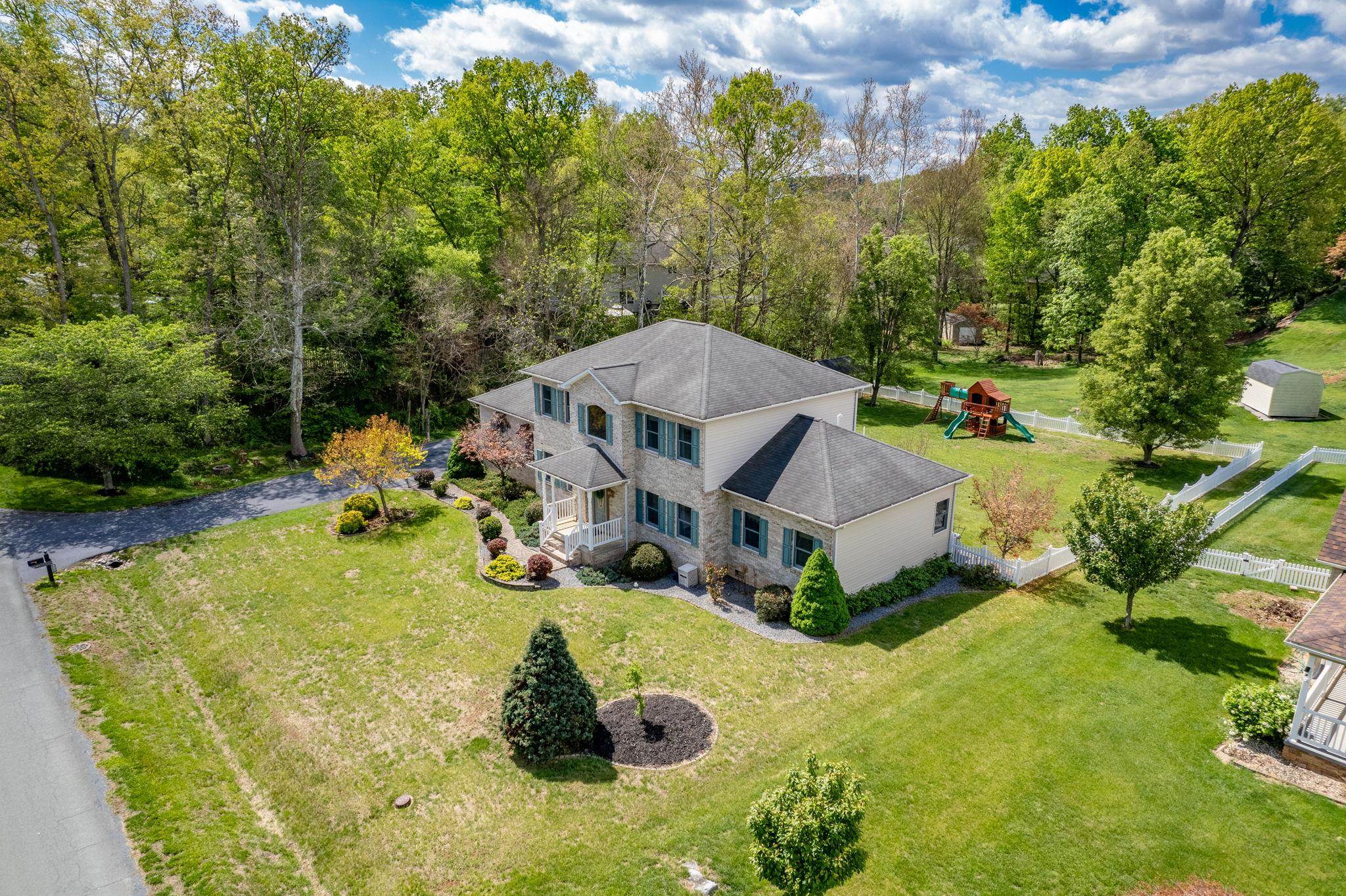 3265 BERRYFIELD DR, ROCKINGHAM, Virginia 22801, 4 Bedrooms Bedrooms, ,3 BathroomsBathrooms,Residential,3265 BERRYFIELD DR,676394 MLS # 676394