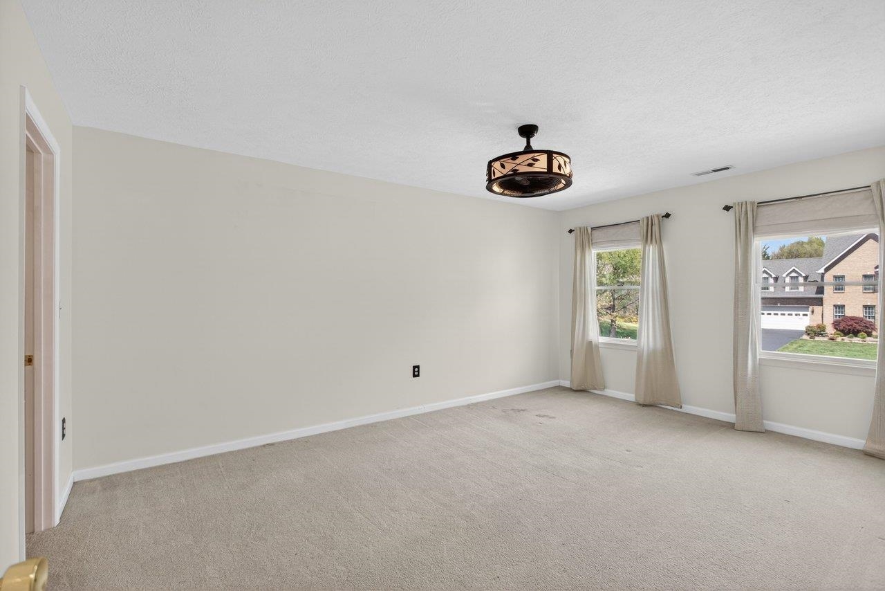 3265 BERRYFIELD DR, ROCKINGHAM, Virginia 22801, 4 Bedrooms Bedrooms, ,3 BathroomsBathrooms,Residential,3265 BERRYFIELD DR,676394 MLS # 676394