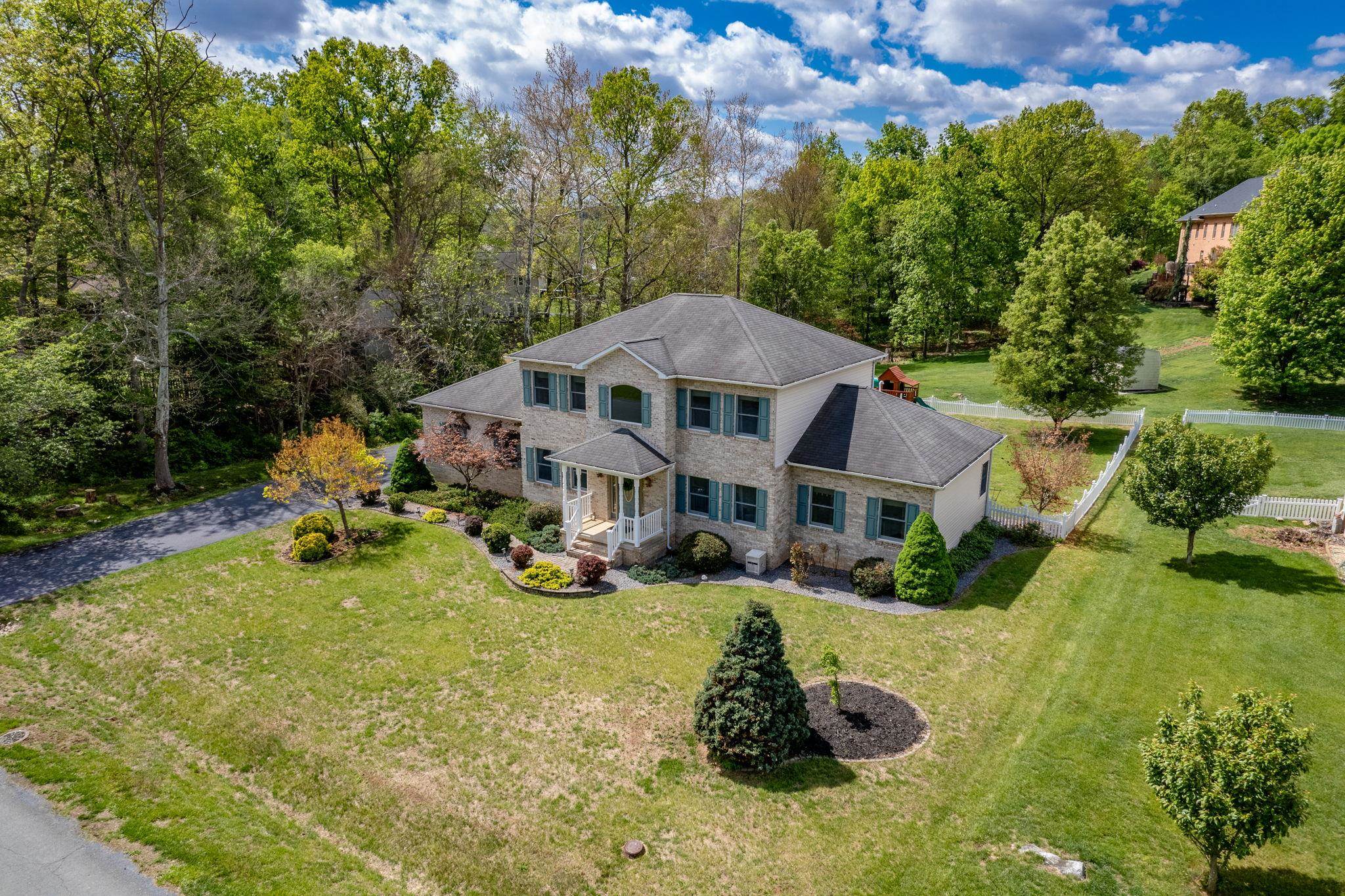 3265 BERRYFIELD DR, ROCKINGHAM, Virginia 22801, 4 Bedrooms Bedrooms, ,3 BathroomsBathrooms,Residential,3265 BERRYFIELD DR,676394 MLS # 676394