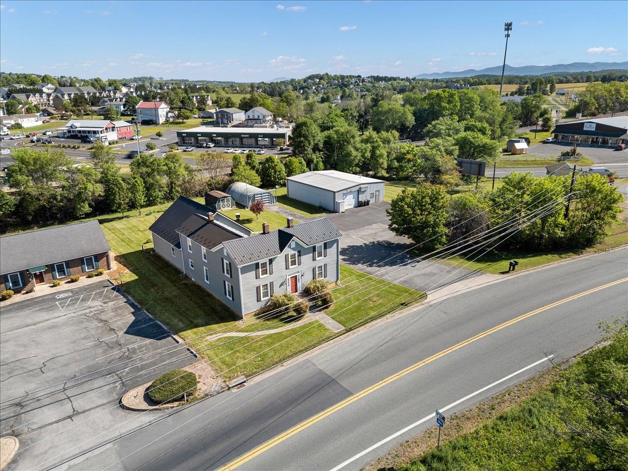 35 TINKLING SPRING RD, FISHERSVILLE, Virginia 22939, ,Residential,35 TINKLING SPRING RD,672880 MLS # 672880