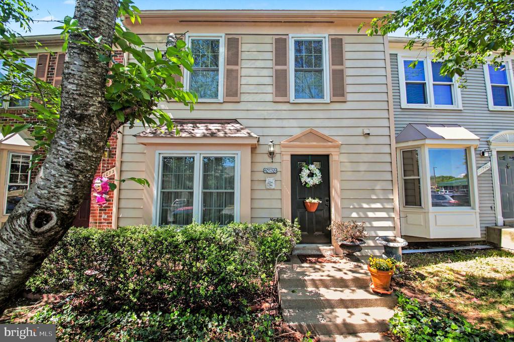 10738 BRICE CT, FREDERICKSBURG, Virginia 22407, 2 Bedrooms Bedrooms, ,2 BathroomsBathrooms,Residential,BALLANTRAYE,10738 BRICE CT,VASP2040904 MLS # VASP2040904