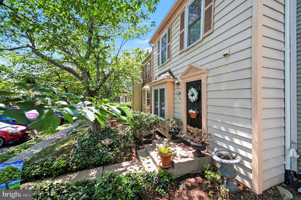10738 BRICE CT, FREDERICKSBURG, Virginia 22407, 2 Bedrooms Bedrooms, ,2 BathroomsBathrooms,Residential,BALLANTRAYE,10738 BRICE CT,VASP2040904 MLS # VASP2040904