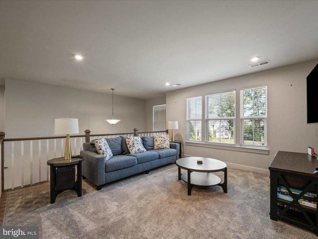 11710 SOUTHVIEW CT, SPOTSYLVANIA, Virginia 22551, 5 Bedrooms Bedrooms, ,3 BathroomsBathrooms,Residential,11710 SOUTHVIEW CT,VASP2041412 MLS # VASP2041412