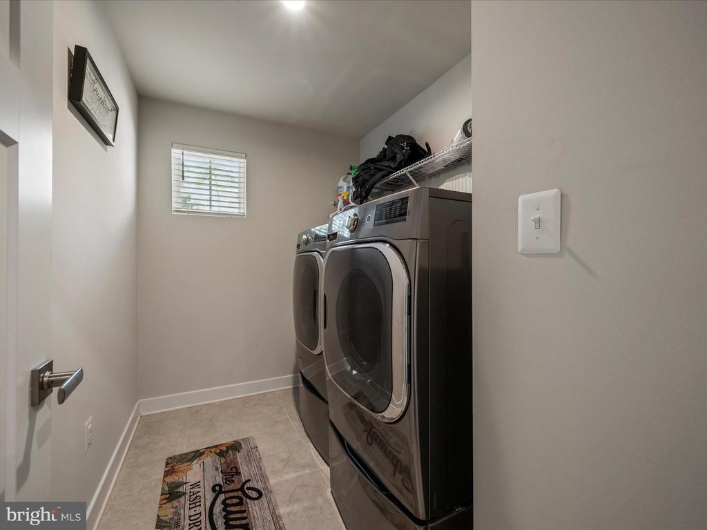 11710 SOUTHVIEW CT, SPOTSYLVANIA, Virginia 22551, 5 Bedrooms Bedrooms, ,3 BathroomsBathrooms,Residential,11710 SOUTHVIEW CT,VASP2041412 MLS # VASP2041412
