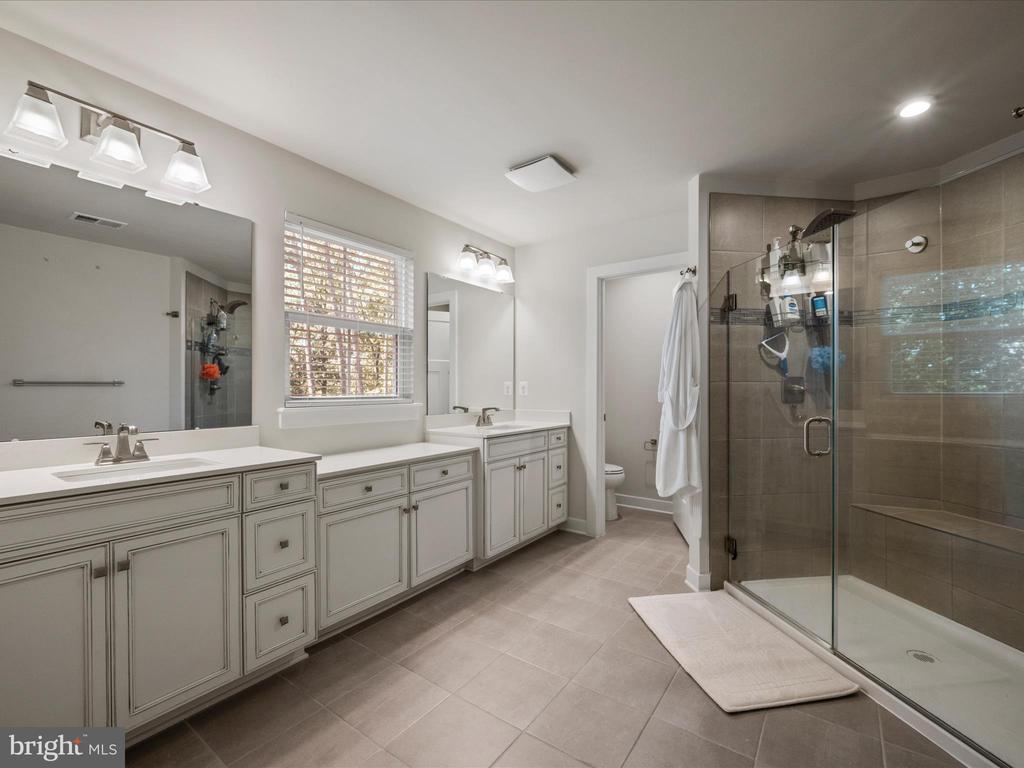 11710 SOUTHVIEW CT, SPOTSYLVANIA, Virginia 22551, 5 Bedrooms Bedrooms, ,3 BathroomsBathrooms,Residential,11710 SOUTHVIEW CT,VASP2041412 MLS # VASP2041412