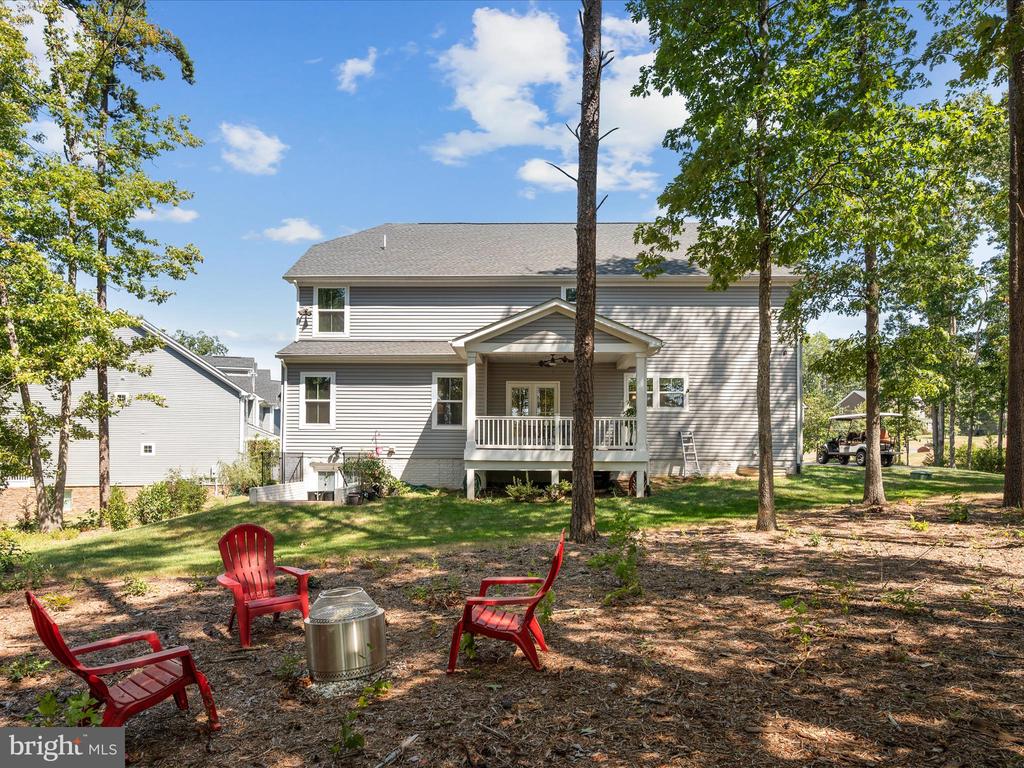 11710 SOUTHVIEW CT, SPOTSYLVANIA, Virginia 22551, 5 Bedrooms Bedrooms, ,3 BathroomsBathrooms,Residential,11710 SOUTHVIEW CT,VASP2041412 MLS # VASP2041412