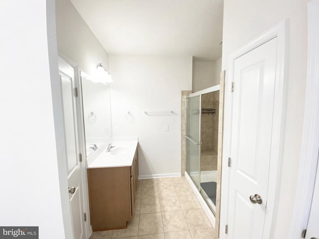 11708 ROBINS WOOD, SPOTSYLVANIA, Virginia 22551, 5 Bedrooms Bedrooms, ,4 BathroomsBathrooms,Residential,11708 ROBINS WOOD,VASP2041420 MLS # VASP2041420