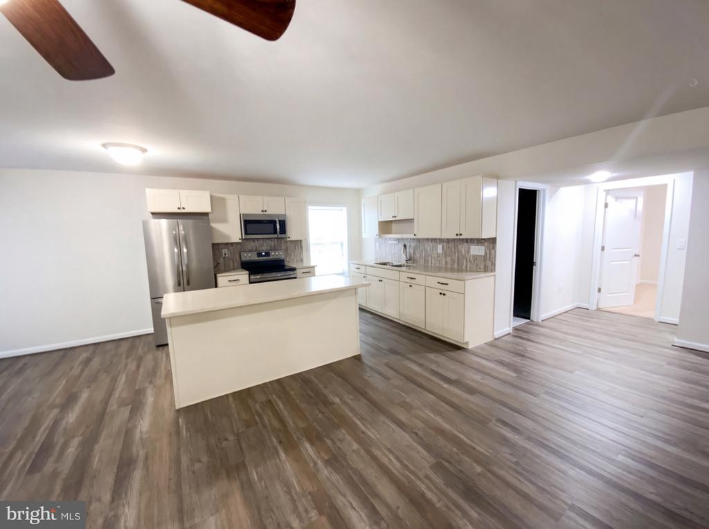 11708 ROBINS WOOD, SPOTSYLVANIA, Virginia 22551, 5 Bedrooms Bedrooms, ,4 BathroomsBathrooms,Residential,11708 ROBINS WOOD,VASP2041420 MLS # VASP2041420