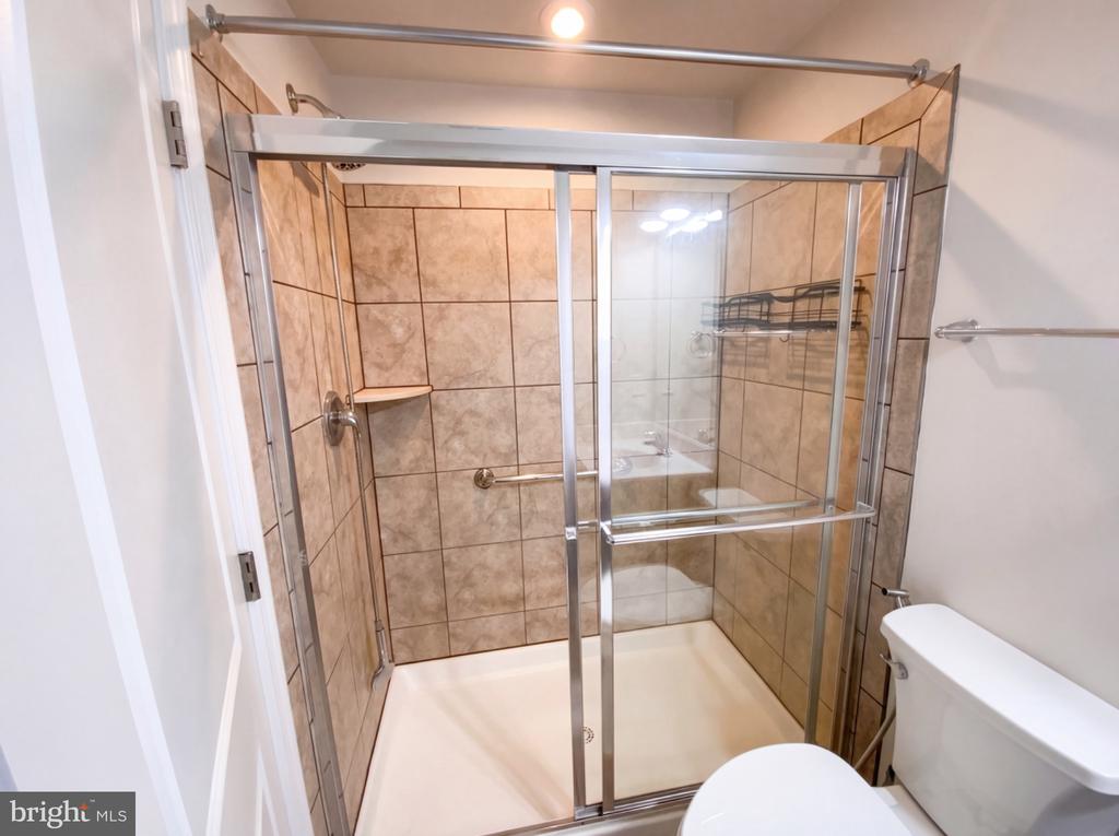 11708 ROBINS WOOD, SPOTSYLVANIA, Virginia 22551, 5 Bedrooms Bedrooms, ,4 BathroomsBathrooms,Residential,11708 ROBINS WOOD,VASP2041420 MLS # VASP2041420