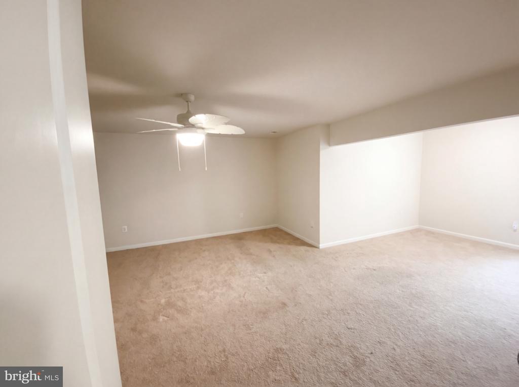11708 ROBINS WOOD, SPOTSYLVANIA, Virginia 22551, 5 Bedrooms Bedrooms, ,4 BathroomsBathrooms,Residential,11708 ROBINS WOOD,VASP2041420 MLS # VASP2041420