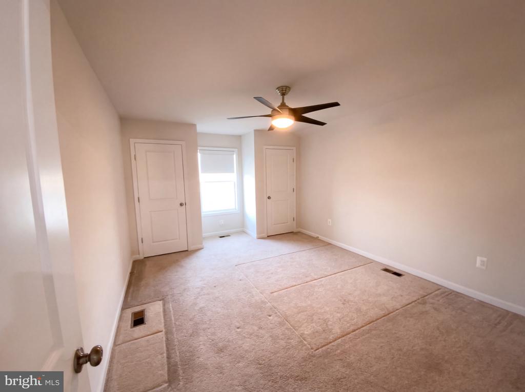 11708 ROBINS WOOD, SPOTSYLVANIA, Virginia 22551, 5 Bedrooms Bedrooms, ,4 BathroomsBathrooms,Residential,11708 ROBINS WOOD,VASP2041420 MLS # VASP2041420