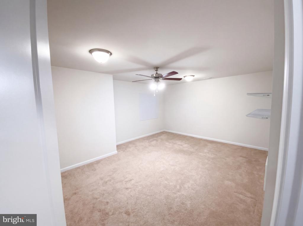 11708 ROBINS WOOD, SPOTSYLVANIA, Virginia 22551, 5 Bedrooms Bedrooms, ,4 BathroomsBathrooms,Residential,11708 ROBINS WOOD,VASP2041420 MLS # VASP2041420