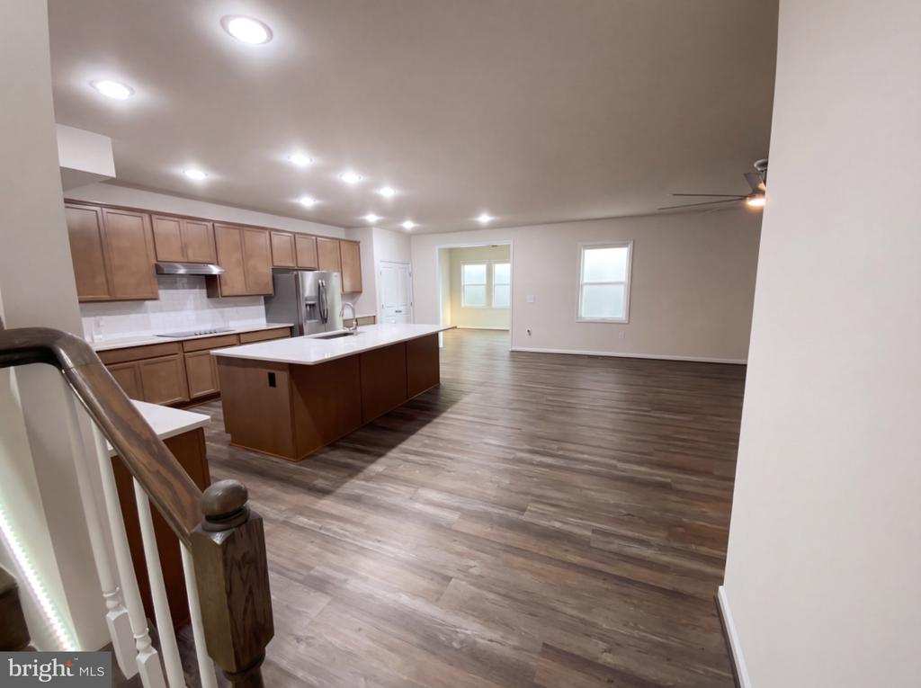 11708 ROBINS WOOD, SPOTSYLVANIA, Virginia 22551, 5 Bedrooms Bedrooms, ,4 BathroomsBathrooms,Residential,11708 ROBINS WOOD,VASP2041420 MLS # VASP2041420
