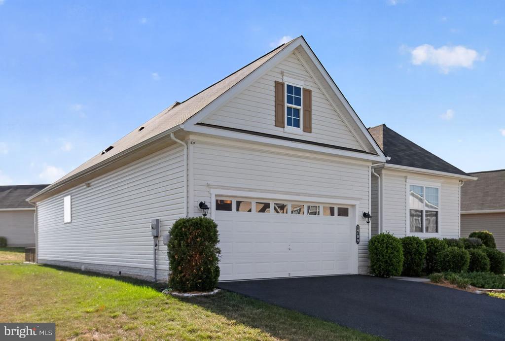 1709 HUDGINS FARM CIR, FREDERICKSBURG, Virginia 22408, 4 Bedrooms Bedrooms, ,3 BathroomsBathrooms,Residential,1709 HUDGINS FARM CIR,VASP2041344 MLS # VASP2041344