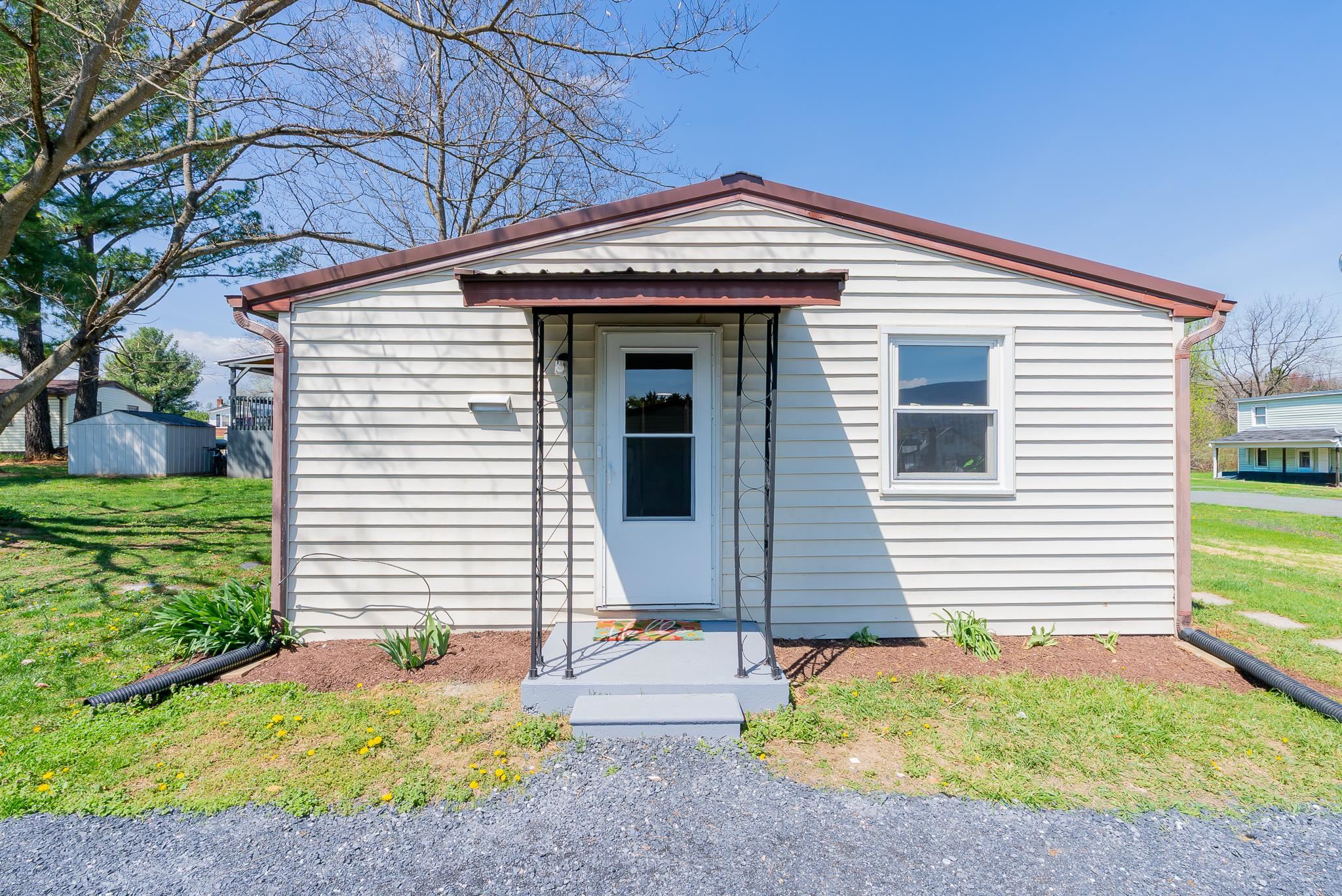 329 DUTCH LN, MOUNT JACKSON, Virginia 22842, 3 Bedrooms Bedrooms, ,1 BathroomBathrooms,Residential,329 DUTCH LN,675467 MLS # 675467