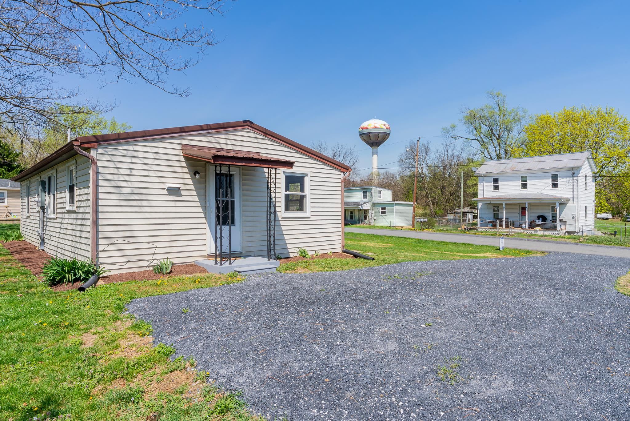 329 DUTCH LN, MOUNT JACKSON, Virginia 22842, 3 Bedrooms Bedrooms, ,1 BathroomBathrooms,Residential,329 DUTCH LN,675467 MLS # 675467