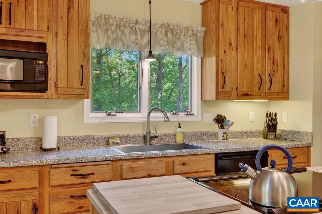 93 HONEY LOCUST LN, NELLYSFORD, Virginia 22958, 3 Bedrooms Bedrooms, ,3 BathroomsBathrooms,Residential,93 HONEY LOCUST LN,676399 MLS # 676399