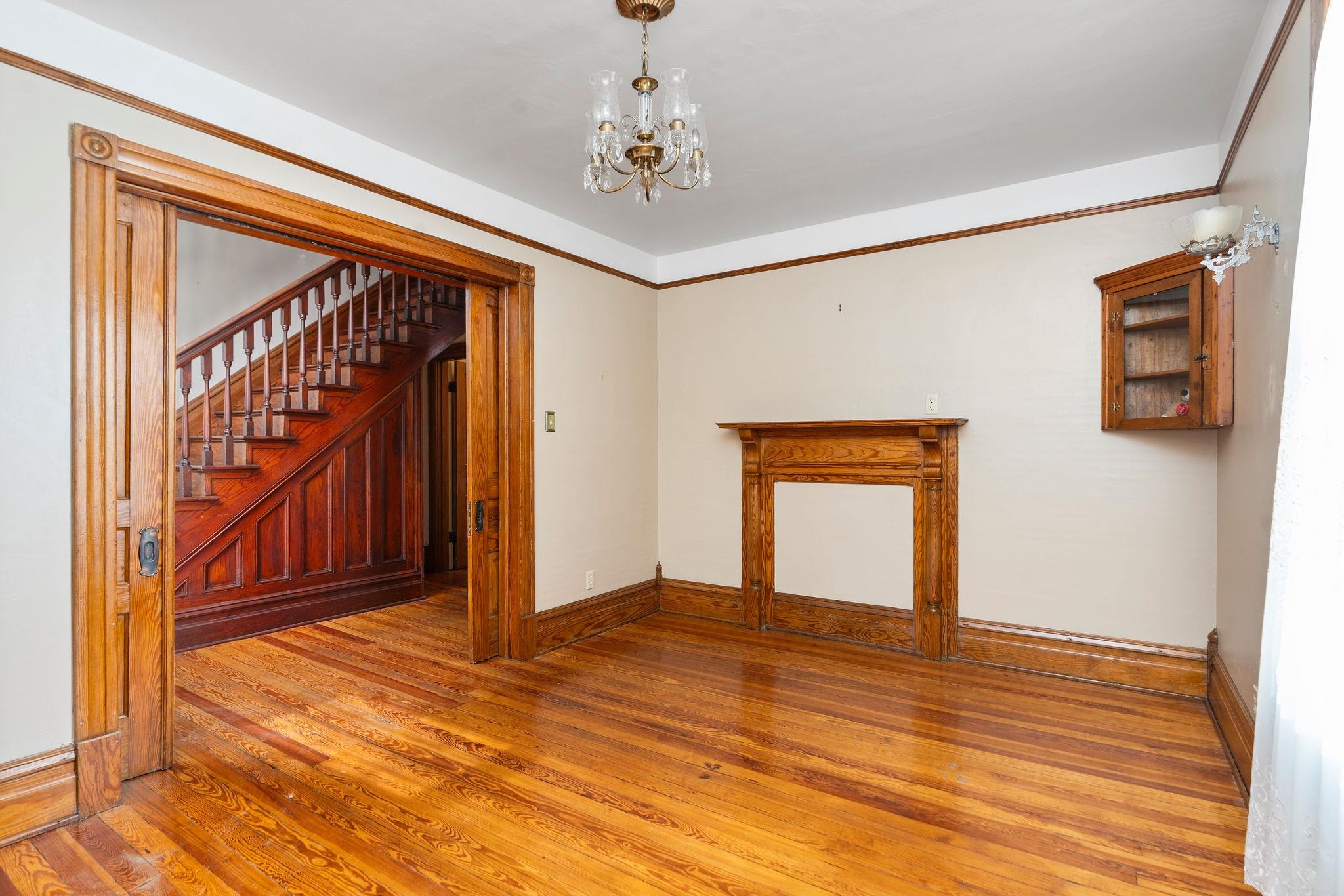 476 WALNUT AVE, WAYNESBORO, Virginia 22980, 4 Bedrooms Bedrooms, ,2 BathroomsBathrooms,Residential,476 WALNUT AVE,676419 MLS # 676419