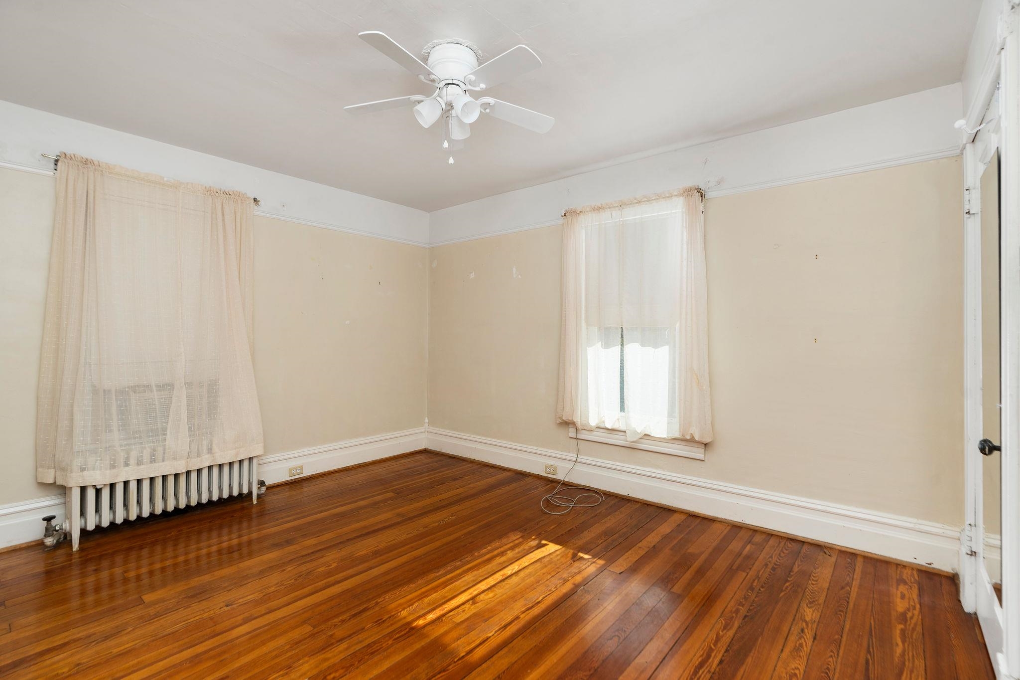 476 WALNUT AVE, WAYNESBORO, Virginia 22980, 4 Bedrooms Bedrooms, ,2 BathroomsBathrooms,Residential,476 WALNUT AVE,676419 MLS # 676419