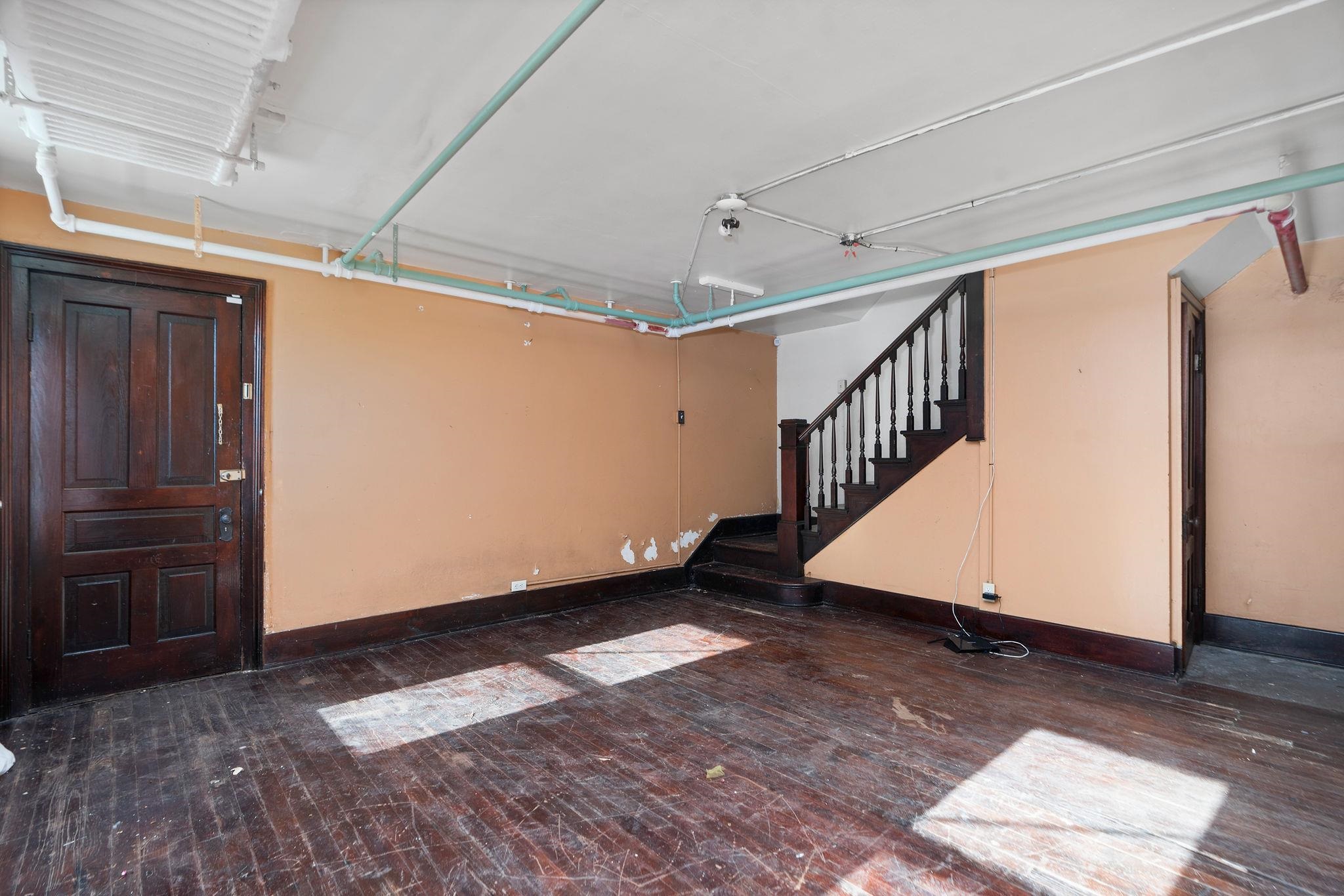476 WALNUT AVE, WAYNESBORO, Virginia 22980, 4 Bedrooms Bedrooms, ,2 BathroomsBathrooms,Residential,476 WALNUT AVE,676419 MLS # 676419