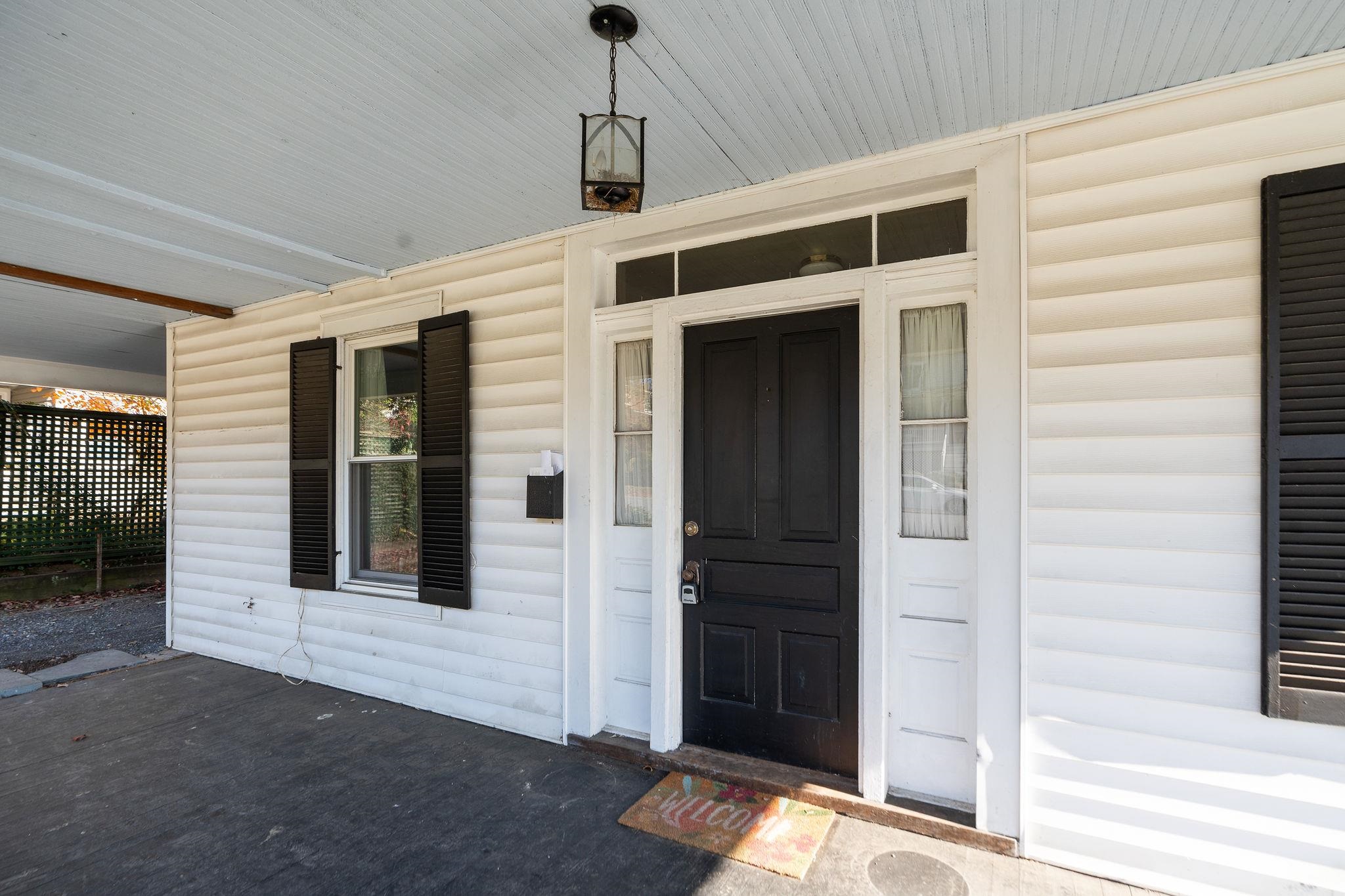 476 WALNUT AVE, WAYNESBORO, Virginia 22980, 4 Bedrooms Bedrooms, ,2 BathroomsBathrooms,Residential,476 WALNUT AVE,676419 MLS # 676419