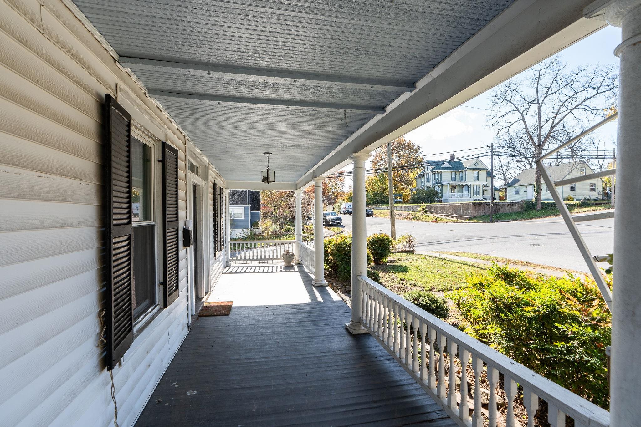 476 WALNUT AVE, WAYNESBORO, Virginia 22980, 4 Bedrooms Bedrooms, ,2 BathroomsBathrooms,Residential,476 WALNUT AVE,676419 MLS # 676419