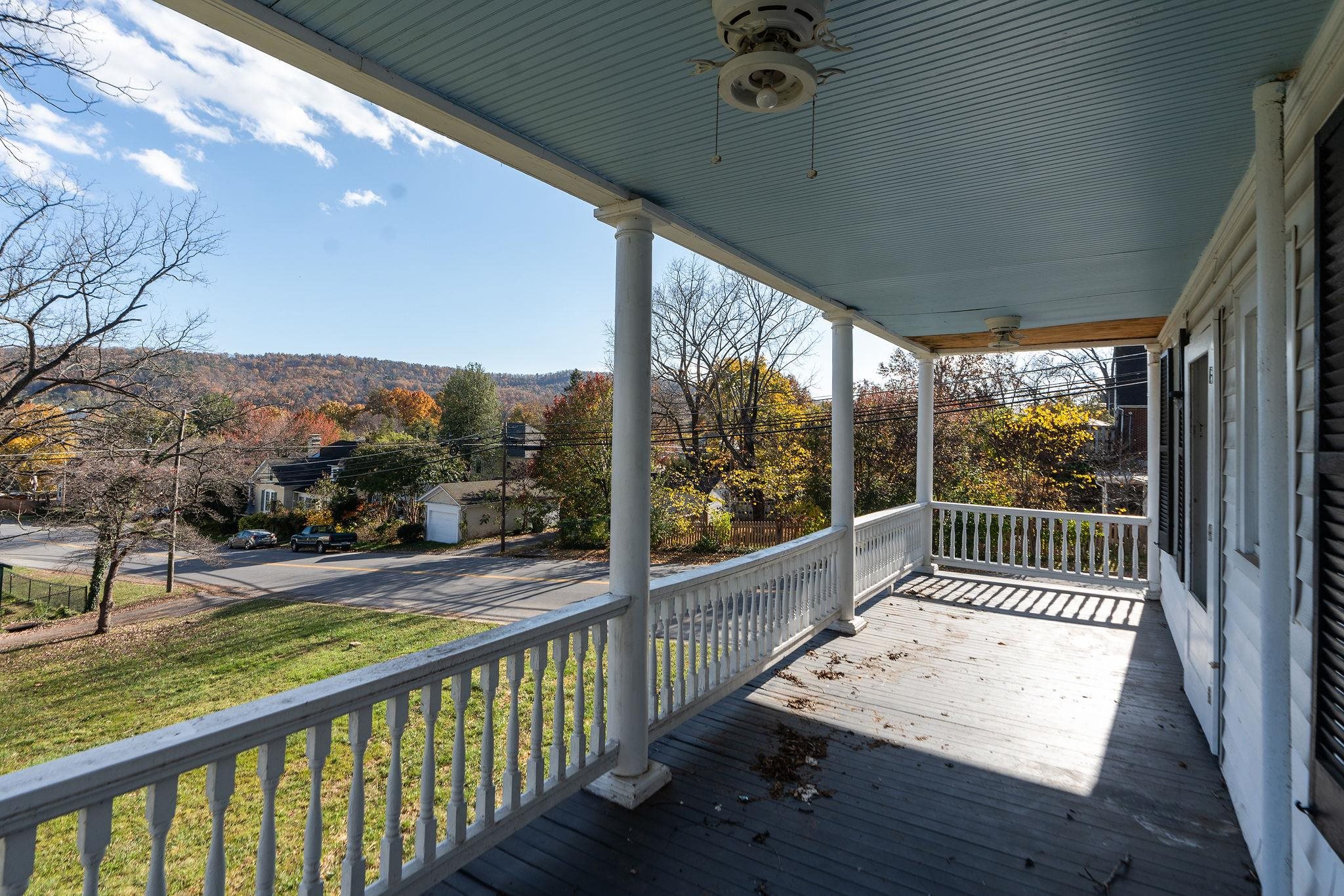 476 WALNUT AVE, WAYNESBORO, Virginia 22980, 4 Bedrooms Bedrooms, ,2 BathroomsBathrooms,Residential,476 WALNUT AVE,676419 MLS # 676419