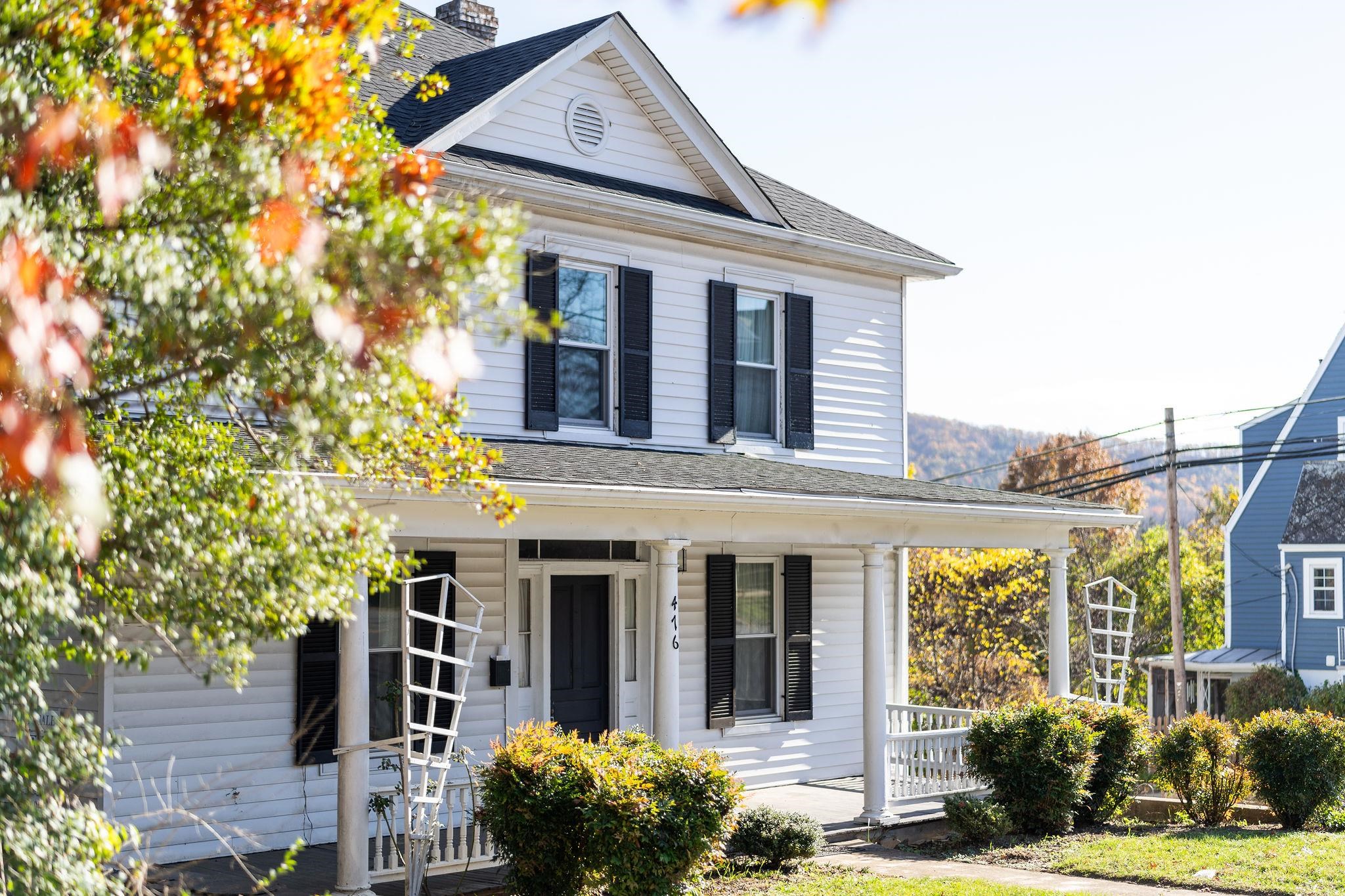 476 WALNUT AVE, WAYNESBORO, Virginia 22980, 4 Bedrooms Bedrooms, ,2 BathroomsBathrooms,Residential,476 WALNUT AVE,676419 MLS # 676419