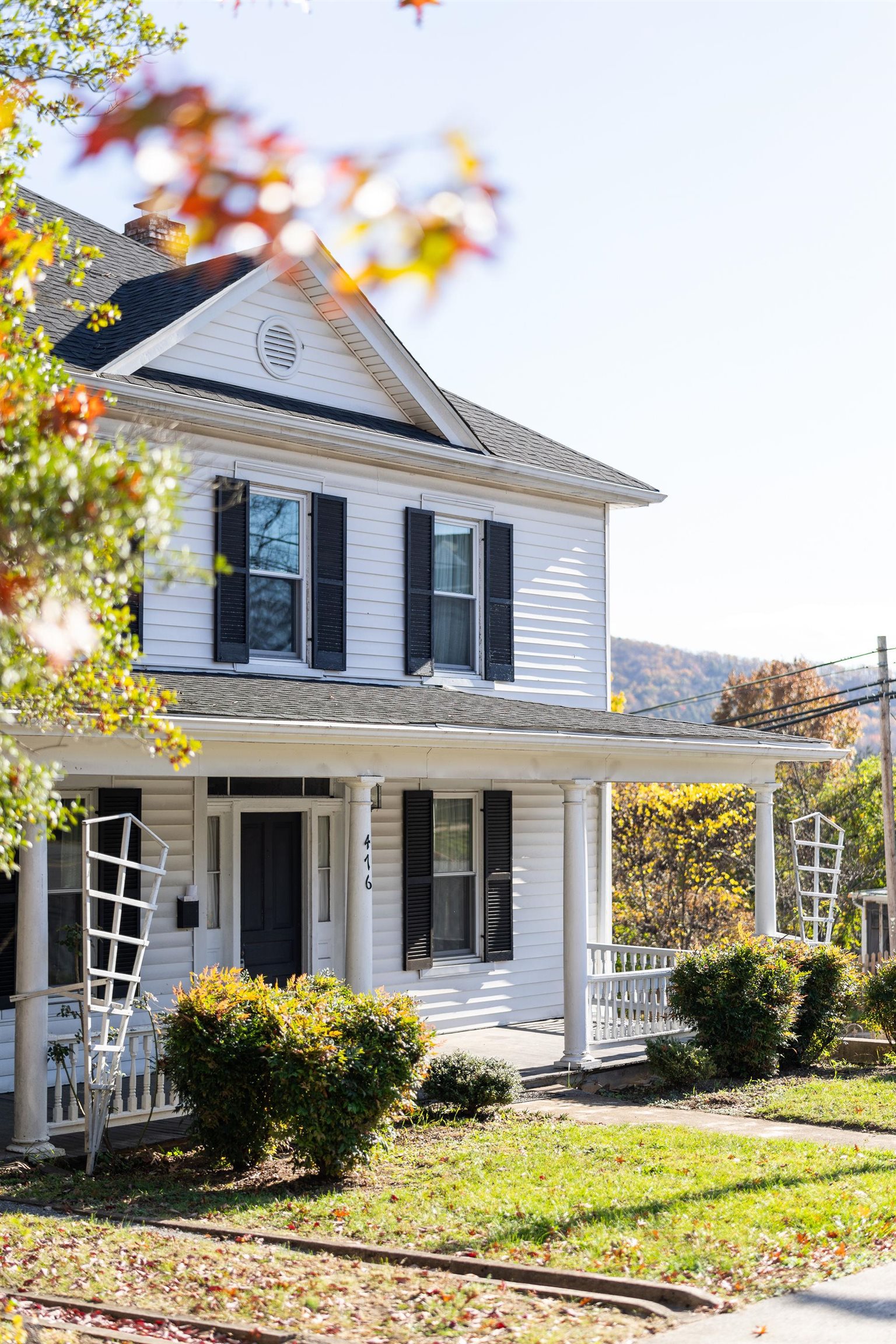 476 WALNUT AVE, WAYNESBORO, Virginia 22980, 4 Bedrooms Bedrooms, ,2 BathroomsBathrooms,Residential,476 WALNUT AVE,676419 MLS # 676419