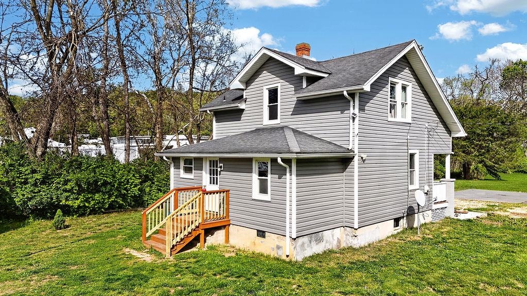 181 GUN ST, WAYNESBORO, Virginia 22980, 3 Bedrooms Bedrooms, ,1 BathroomBathrooms,Residential,181 GUN ST,676421 MLS # 676421