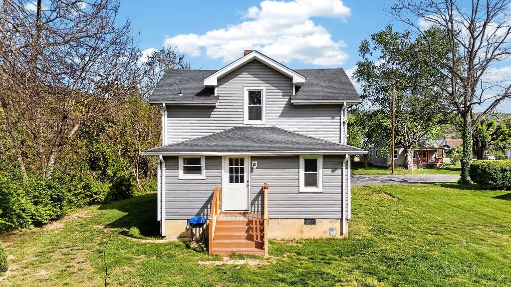 181 GUN ST, WAYNESBORO, Virginia 22980, 3 Bedrooms Bedrooms, ,1 BathroomBathrooms,Residential,181 GUN ST,676421 MLS # 676421