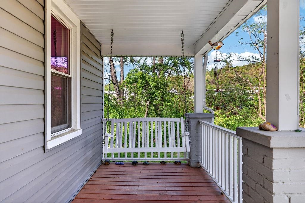 181 GUN ST, WAYNESBORO, Virginia 22980, 3 Bedrooms Bedrooms, ,1 BathroomBathrooms,Residential,181 GUN ST,676421 MLS # 676421
