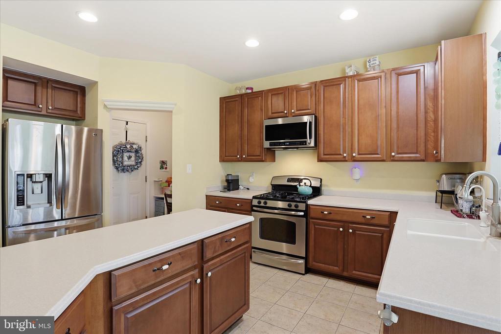 3969 LAKE ASHBY CT, WARRENTON, Virginia 20187, 4 Bedrooms Bedrooms, ,3 BathroomsBathrooms,Residential,3969 LAKE ASHBY CT,VAFQ2021184 MLS # VAFQ2021184