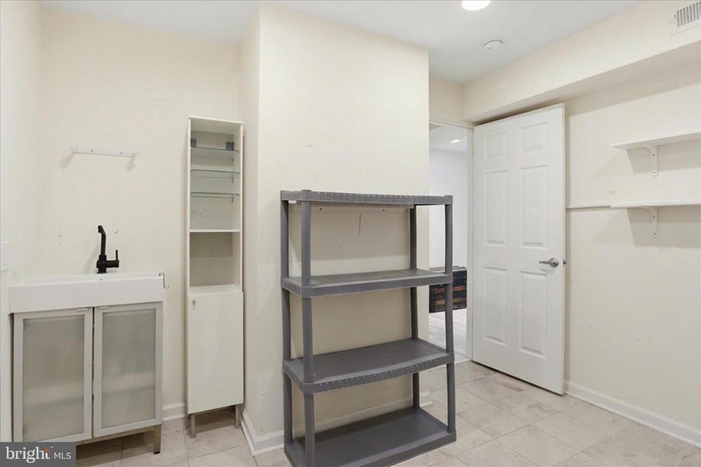 3969 LAKE ASHBY CT, WARRENTON, Virginia 20187, 4 Bedrooms Bedrooms, ,3 BathroomsBathrooms,Residential,3969 LAKE ASHBY CT,VAFQ2021184 MLS # VAFQ2021184