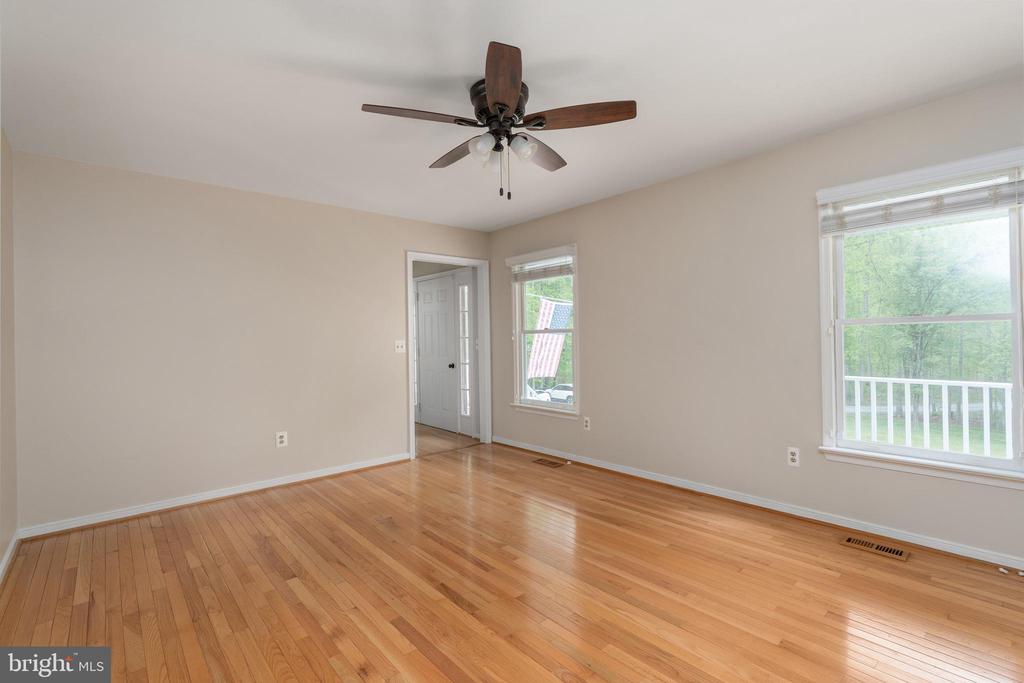 12446 BEAVER LODGE RD, STAFFORD, Virginia 22556, 4 Bedrooms Bedrooms, ,3 BathroomsBathrooms,Residential,12446 BEAVER LODGE RD,VAFQ2021556 MLS # VAFQ2021556